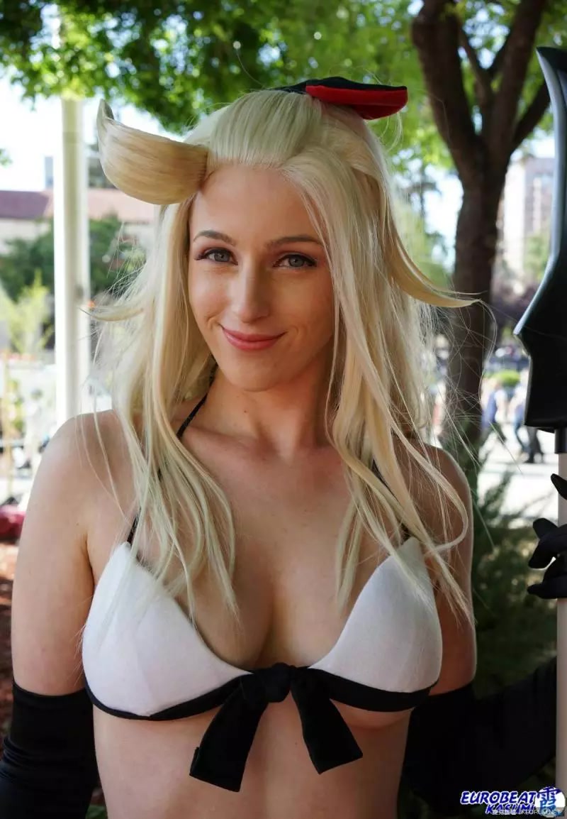 Edea Lee (Bravo Bikini) - Bravely Default (17P) Edea Lee (Bravo Bikini) - Bravely Default (17P)