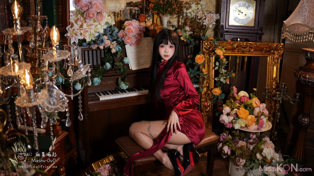 Coser@ Mochi is delicious: Burgundy Praise (47 photos) Coser@ Mochi is delicious: Burgundy Praise (47 photos)