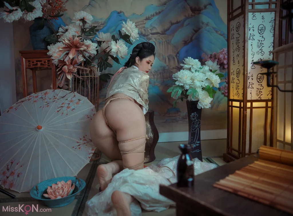 Coser@钛合金TiTi: 霜花店 (55 photos + 1 video) Coser@钛合金TiTi: 霜花店 (55 photos + 1 video)