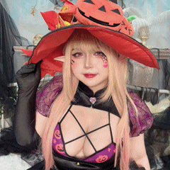 UyUy - Witch Marin UyUy - Witch Marin