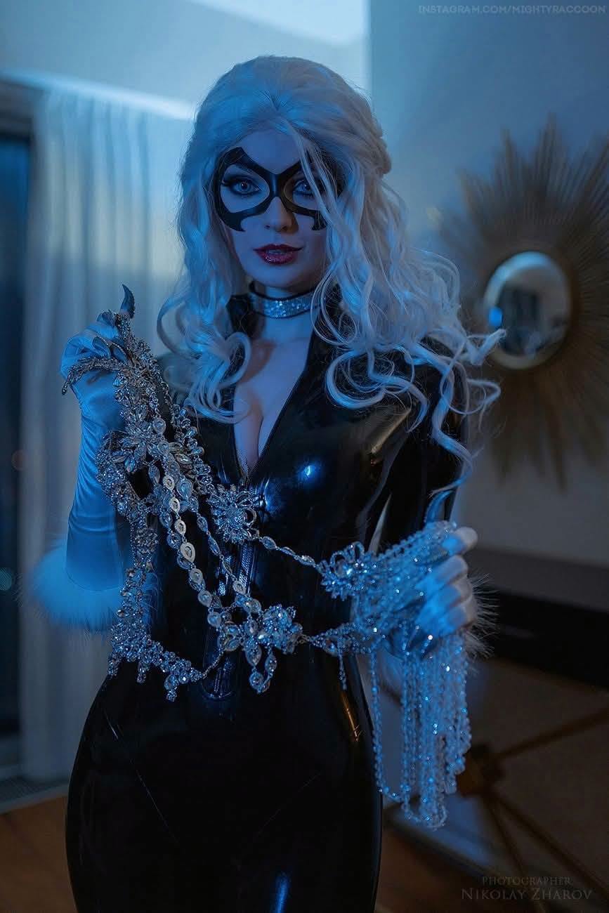 MightyRaccoon - Black Cat MightyRaccoon - Black Cat