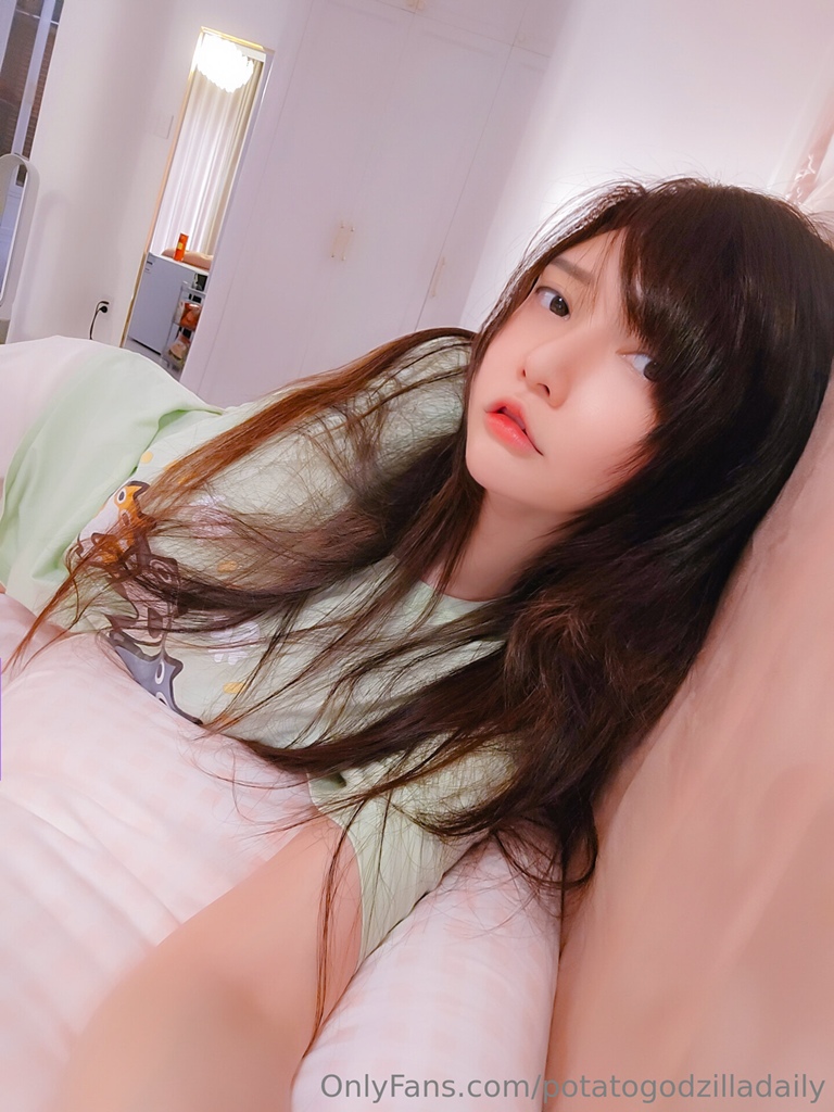 Potato Godzilla – OnlyFans Nude Jun 1-30, 2024 Potato Godzilla – OnlyFans Nude Jun 1-30, 2024
