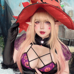UyUy - Witch Marin UyUy - Witch Marin