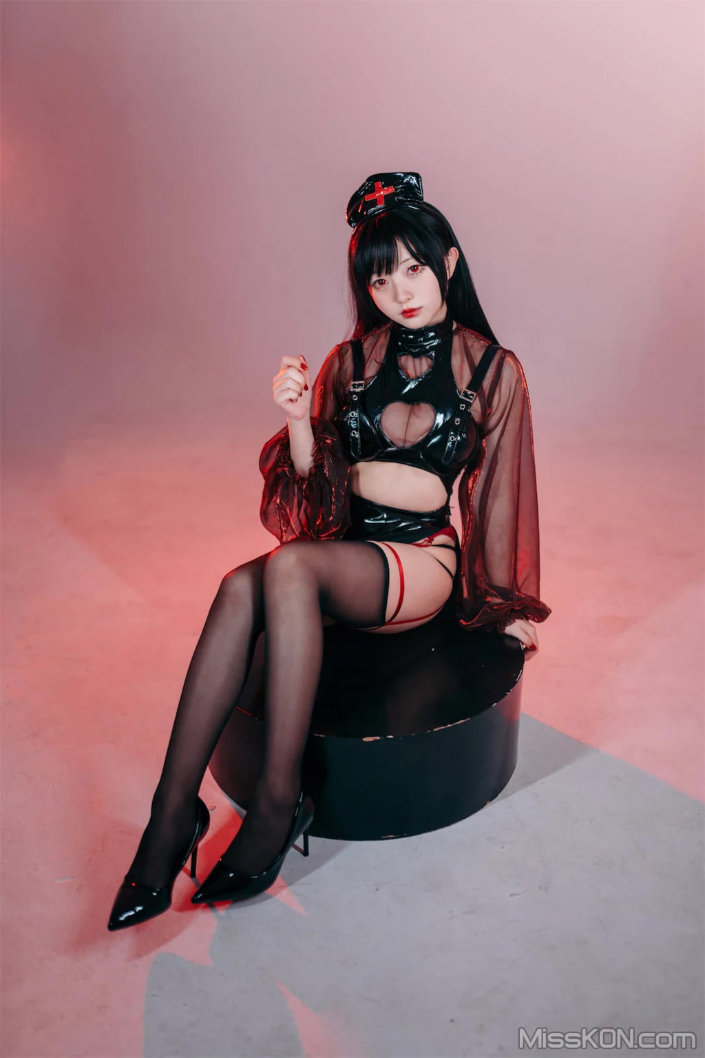 Coser@花铃: 猩红护士 (77 photos) Coser@花铃: 猩红护士 (77 photos)