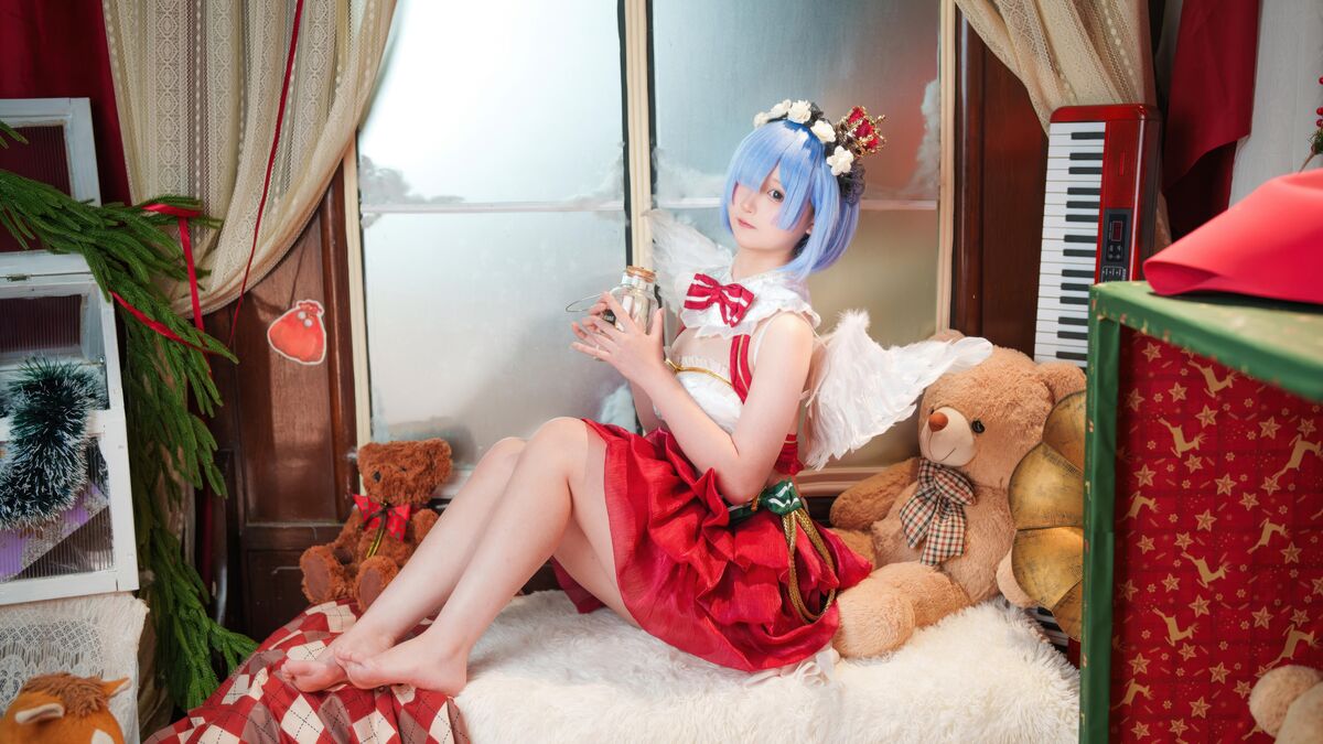 Coser@Seele MaiMai - Rem Christmas Story (64P) Coser@Seele MaiMai - Rem Christmas Story (64P)