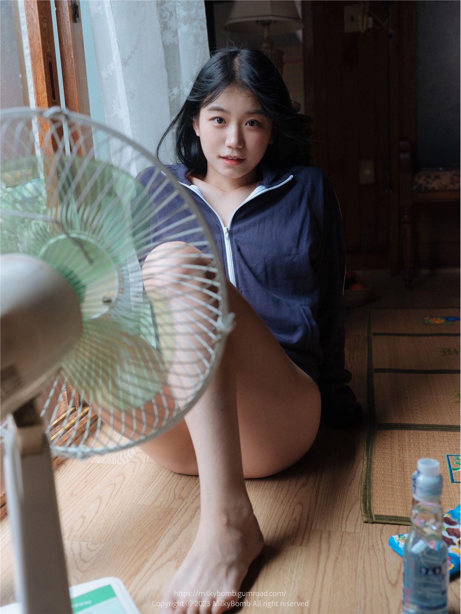 MilkyBomb - Yui Vol.002 - Tracksuit 1 MilkyBomb - Yui Vol.002 - Tracksuit 1