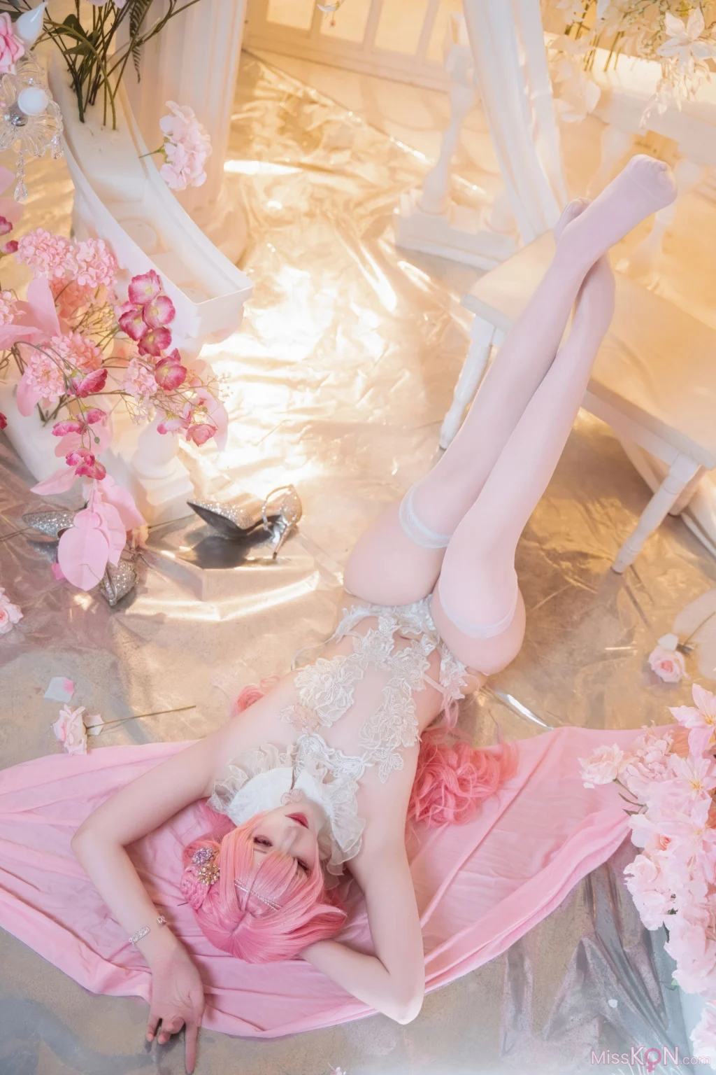 Coser@Natsuko Xia Xiazi: NIKKE Dorothy Cheongsam (78 photos) Coser@Natsuko Xia Xiazi: NIKKE Dorothy Cheongsam (78 photos)