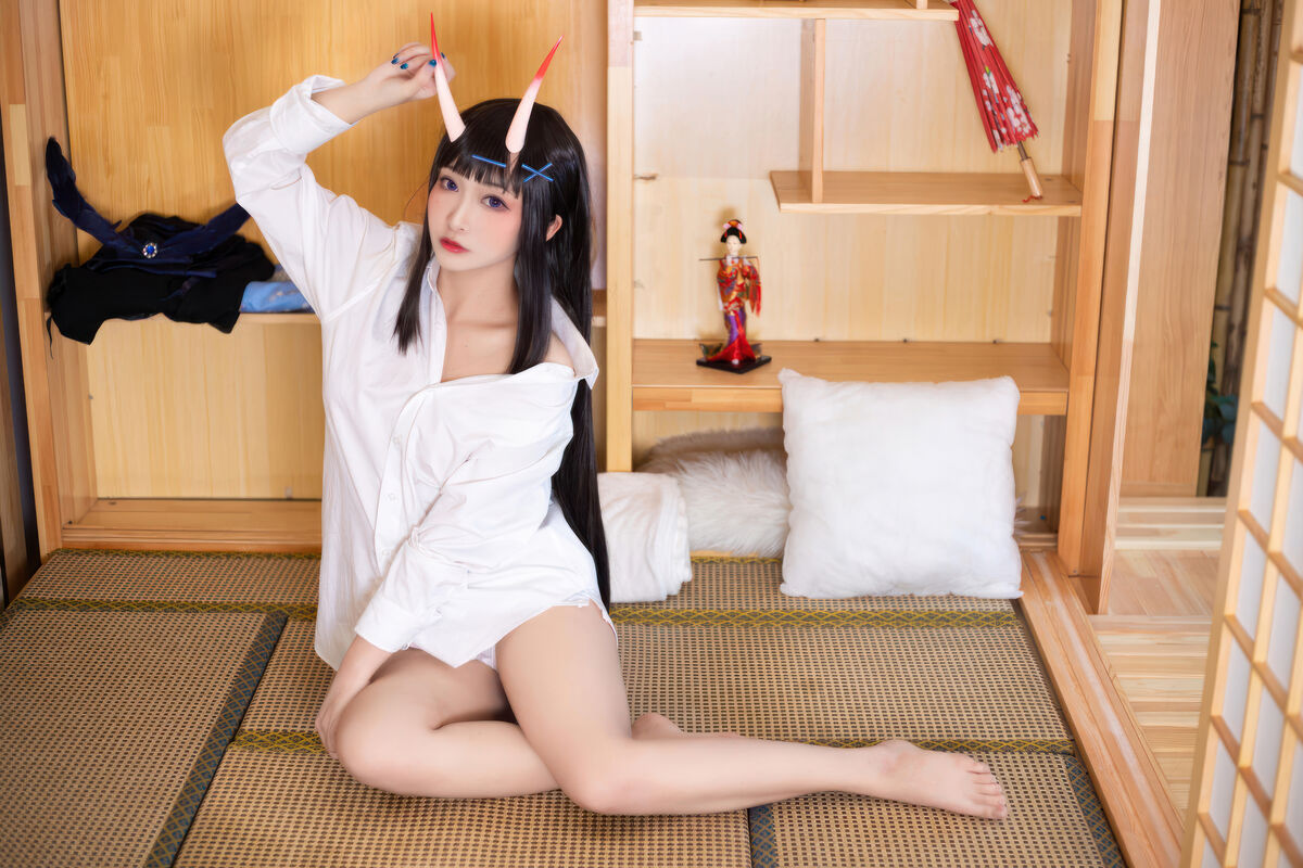 Coser@ LoLiSAMA - Azur Route - Noshiro Shirt (74P) Coser@ LoLiSAMA - Azur Route - Noshiro Shirt (74P)