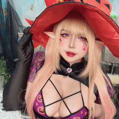 UyUy - Witch Marin UyUy - Witch Marin