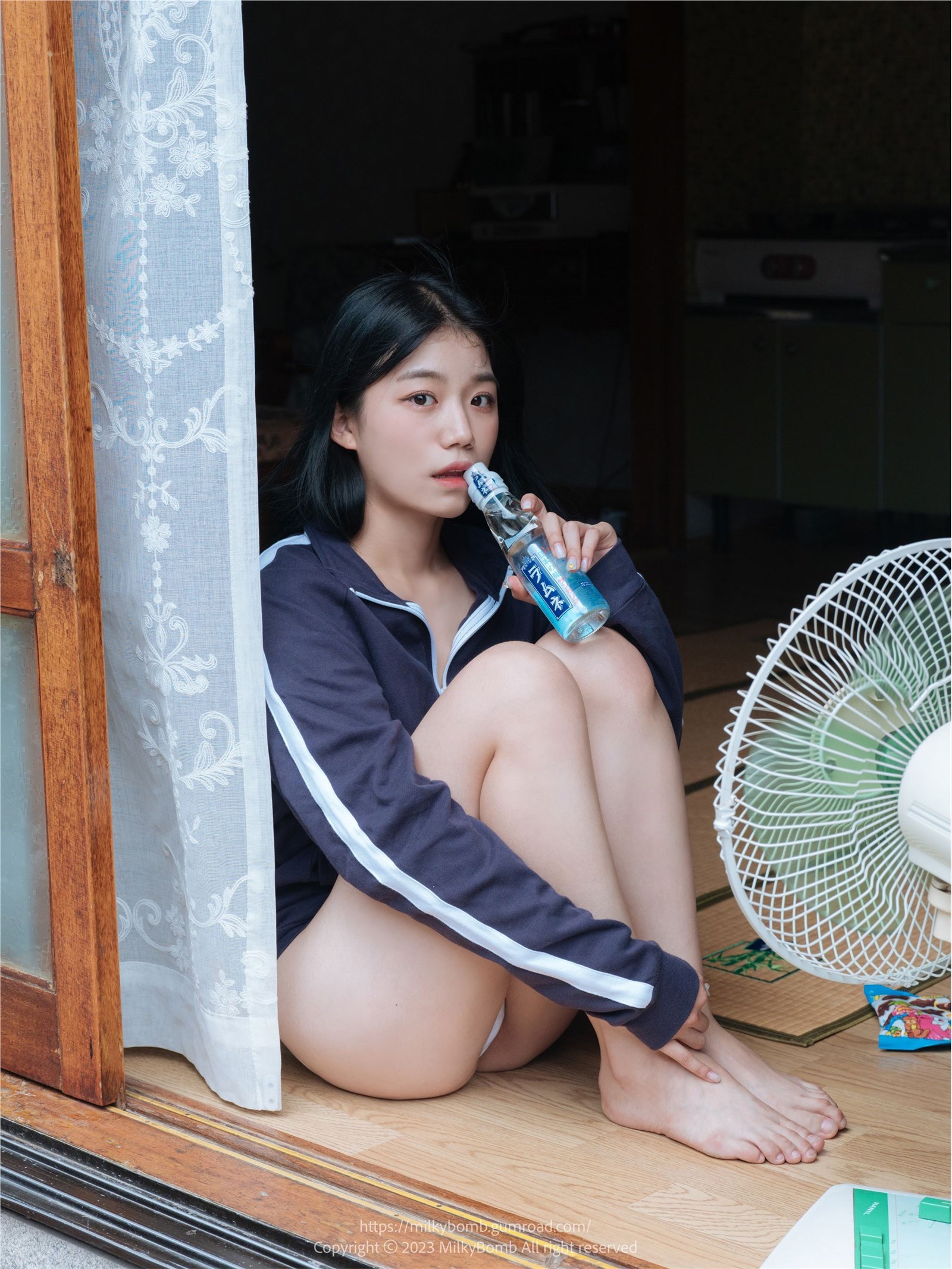 MilkyBomb - Yui Vol.002 - Tracksuit 1 MilkyBomb - Yui Vol.002 - Tracksuit 1