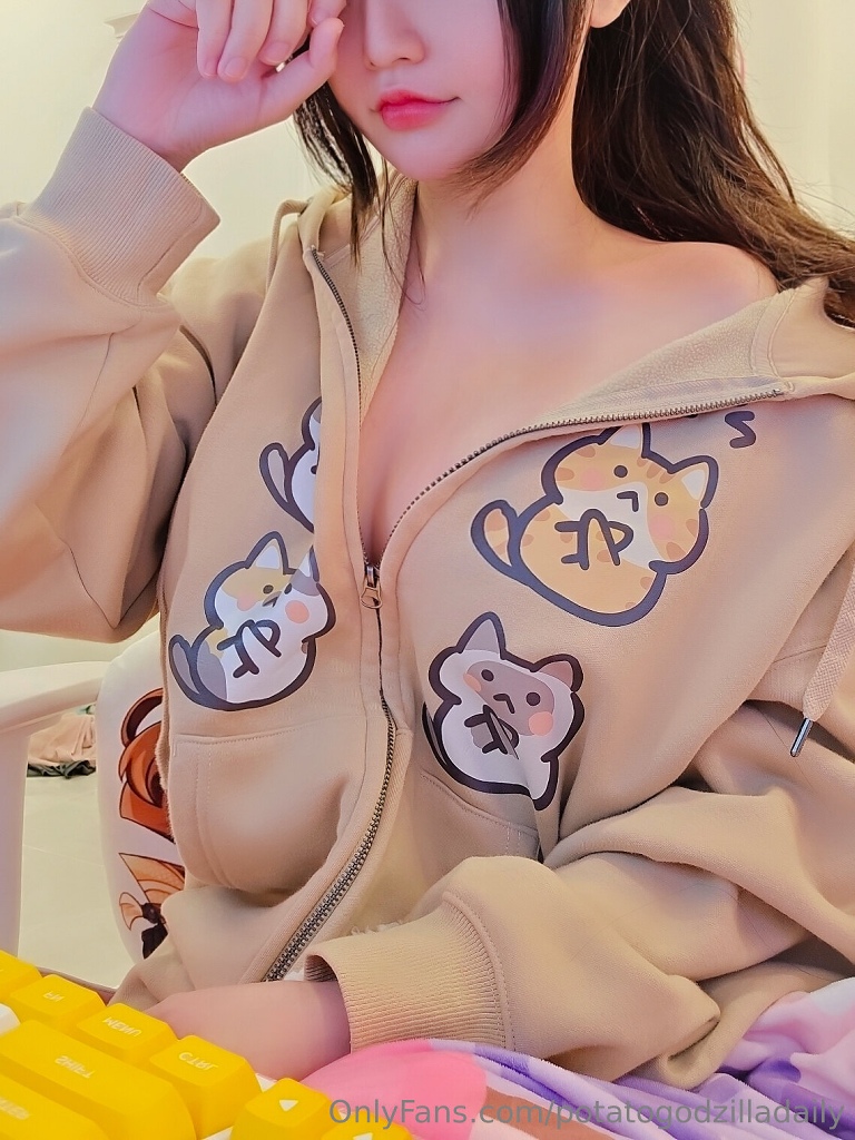 Potato Godzilla – OnlyFans Nude Jun 1-30, 2024 Potato Godzilla – OnlyFans Nude Jun 1-30, 2024