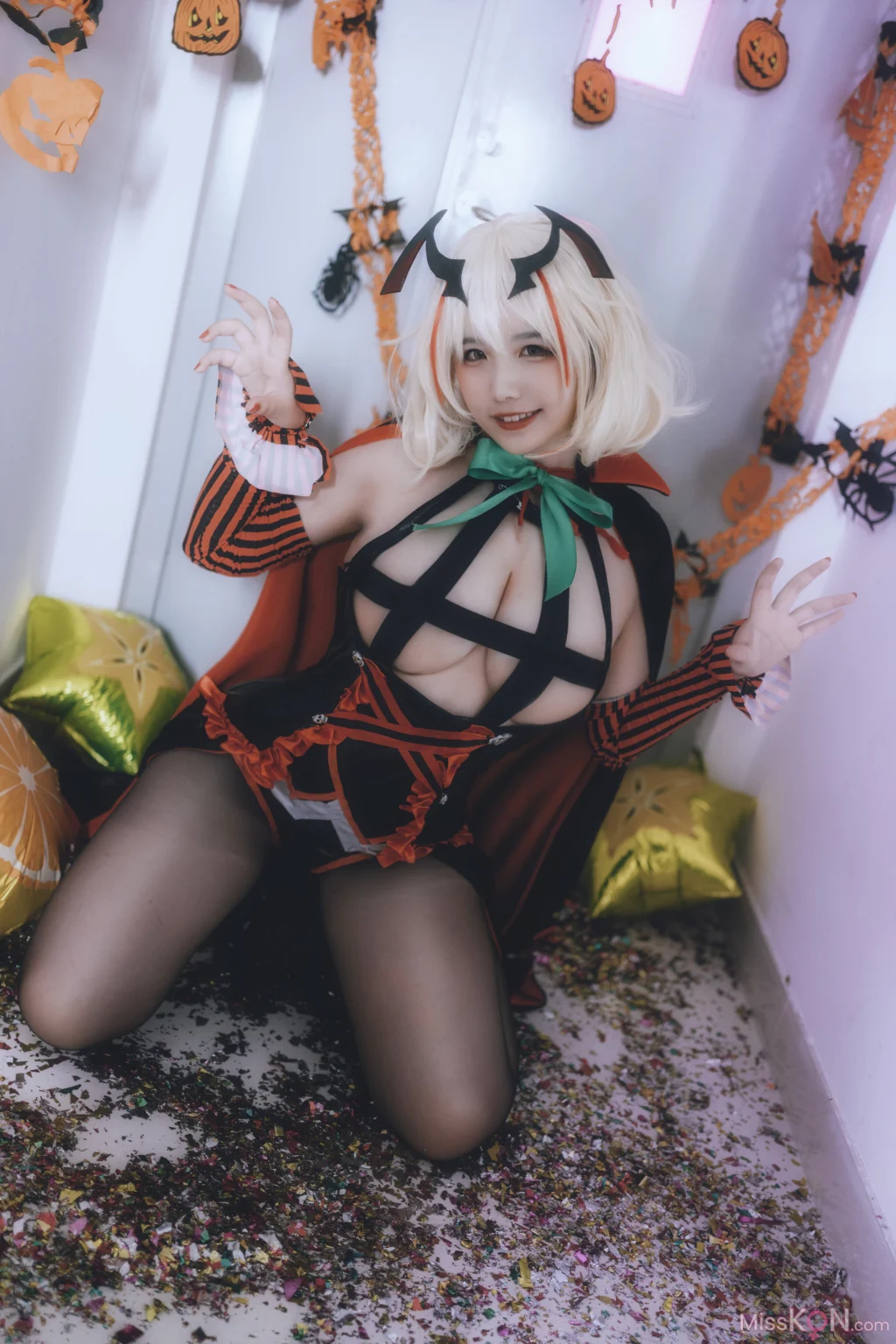 Coser@ Aban is having a great time today: Ron Halloween (28 photos) Coser@ Aban is having a great time today: Ron Halloween (28 photos)