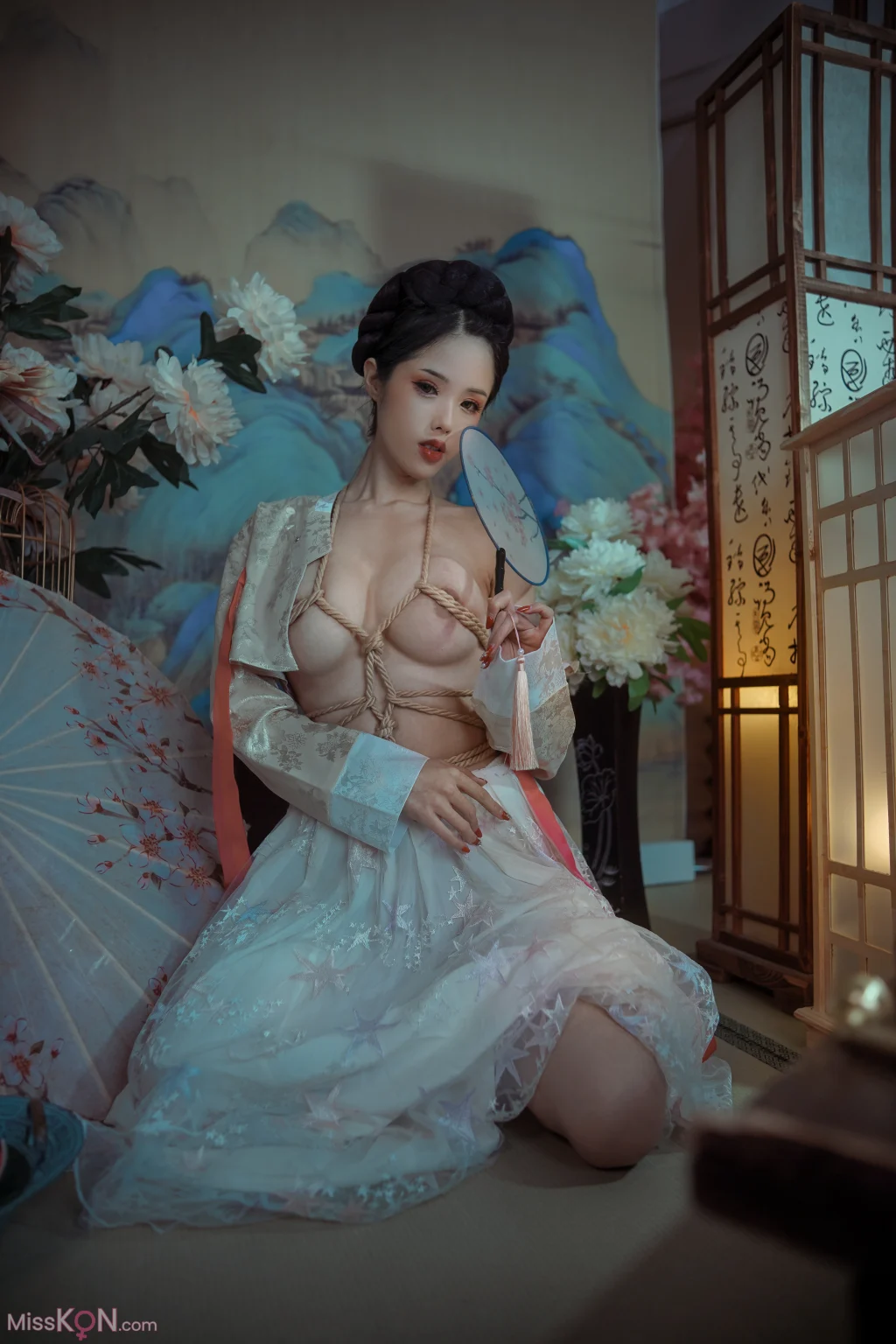 Coser@钛合金TiTi: 霜花店 (55 photos + 1 video) Coser@钛合金TiTi: 霜花店 (55 photos + 1 video)