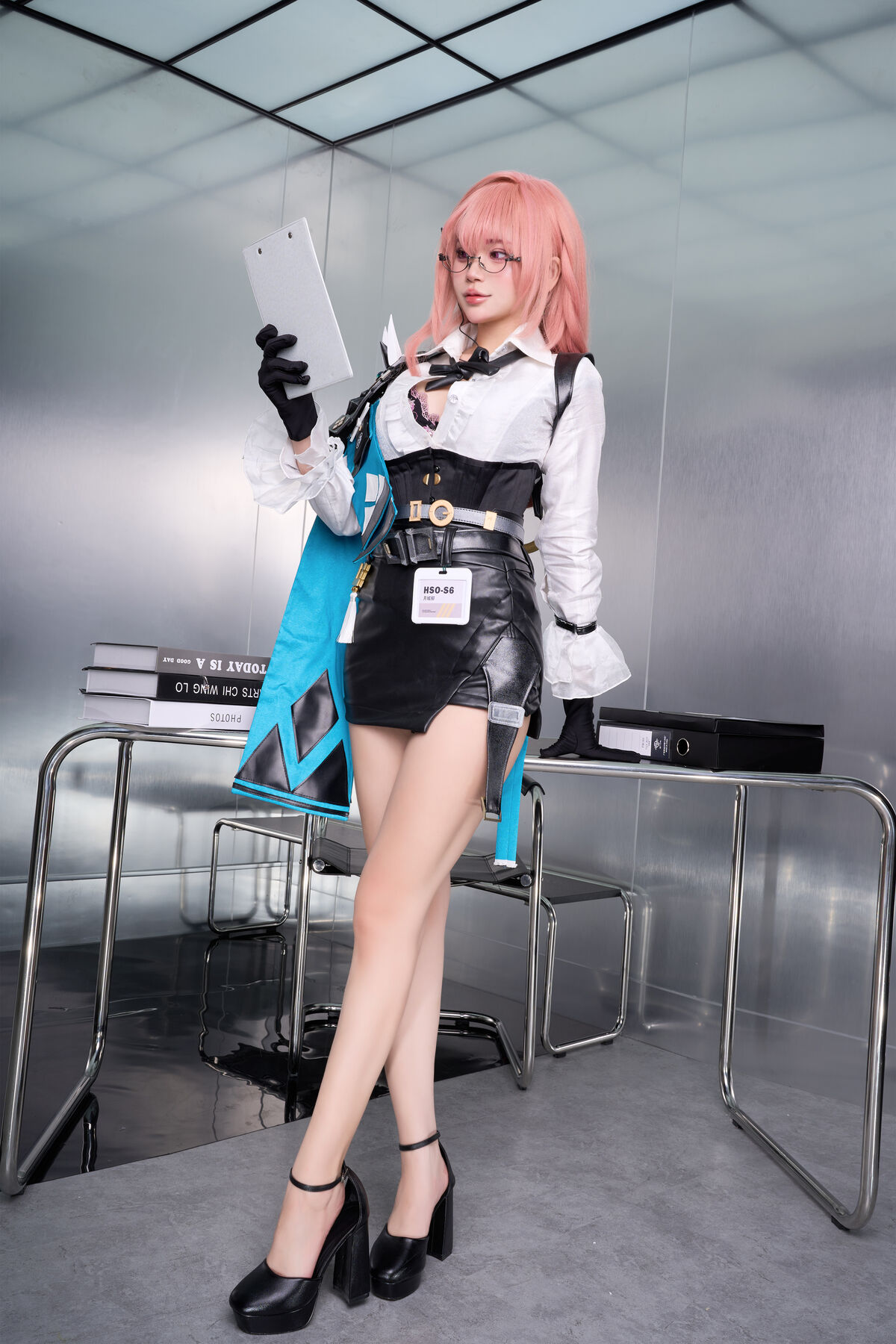 Coser@ZinieQ - Yanagi (45P - 7V) Coser@ZinieQ - Yanagi (45P - 7V)