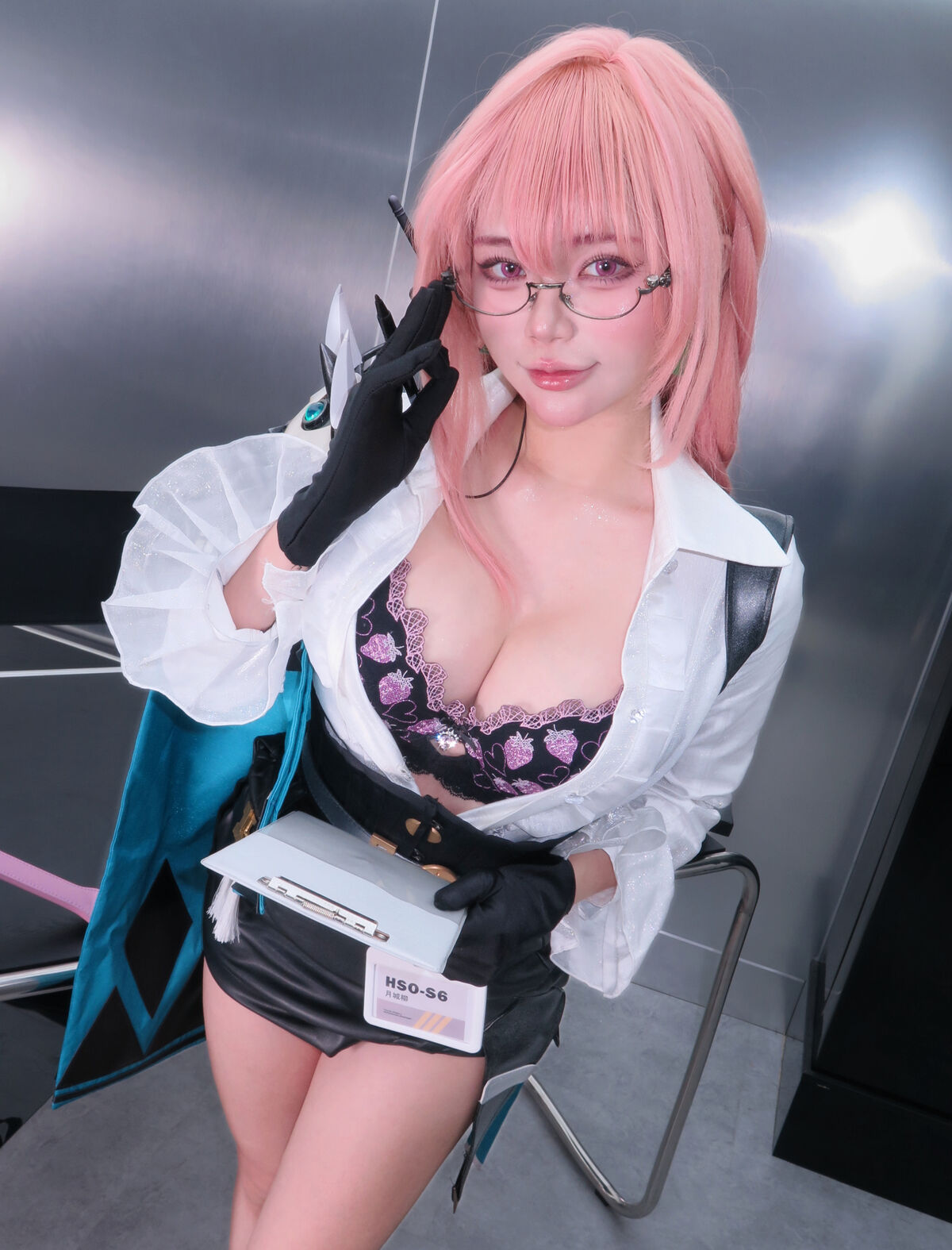Coser@ZinieQ - Yanagi (45P - 7V) Coser@ZinieQ - Yanagi (45P - 7V)