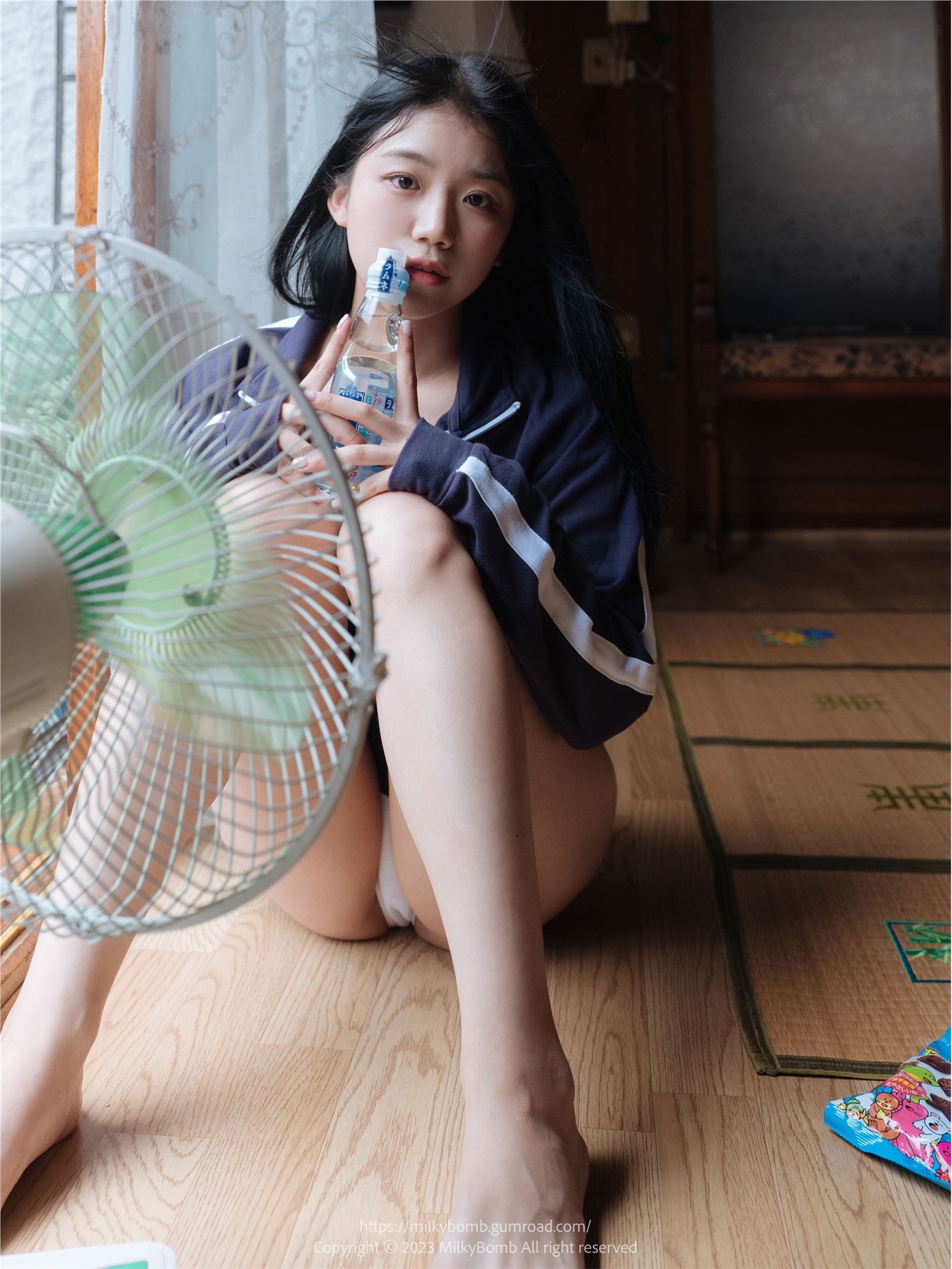 MilkyBomb - Yui Vol.002 - Tracksuit 1 MilkyBomb - Yui Vol.002 - Tracksuit 1
