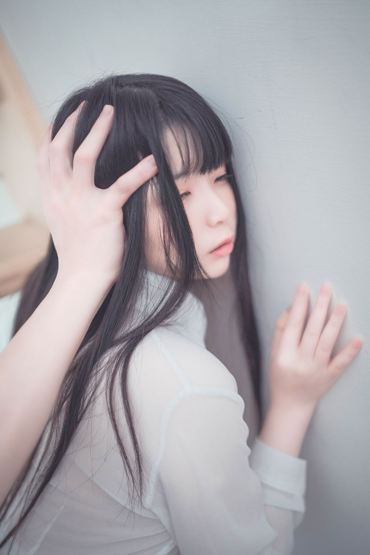 Coser@落落Raku - Weekday Eat Me (45P - 2V) Coser@落落Raku - Weekday Eat Me (45P - 2V)