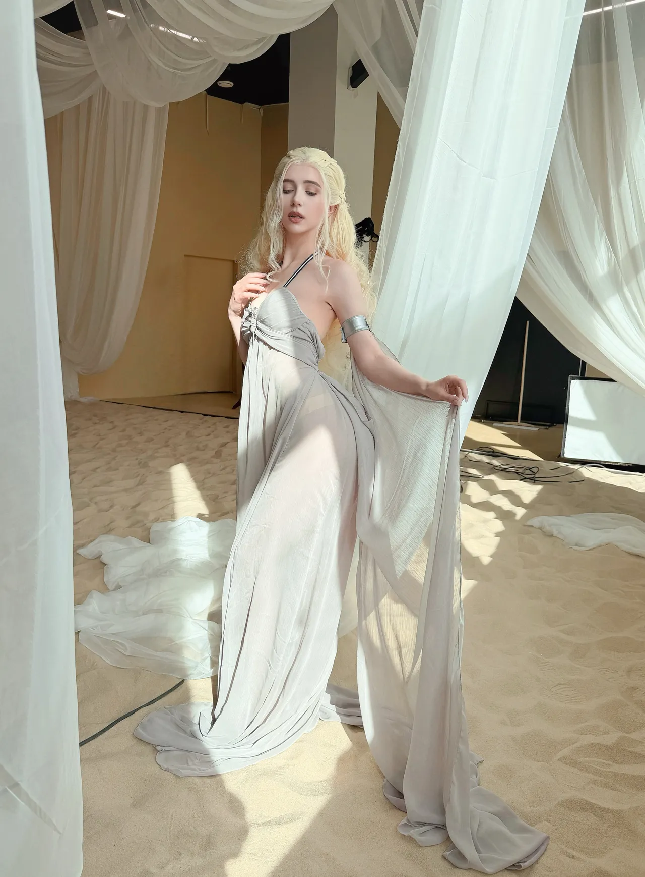 Mik Allen - Daenerys Mik Allen - Daenerys