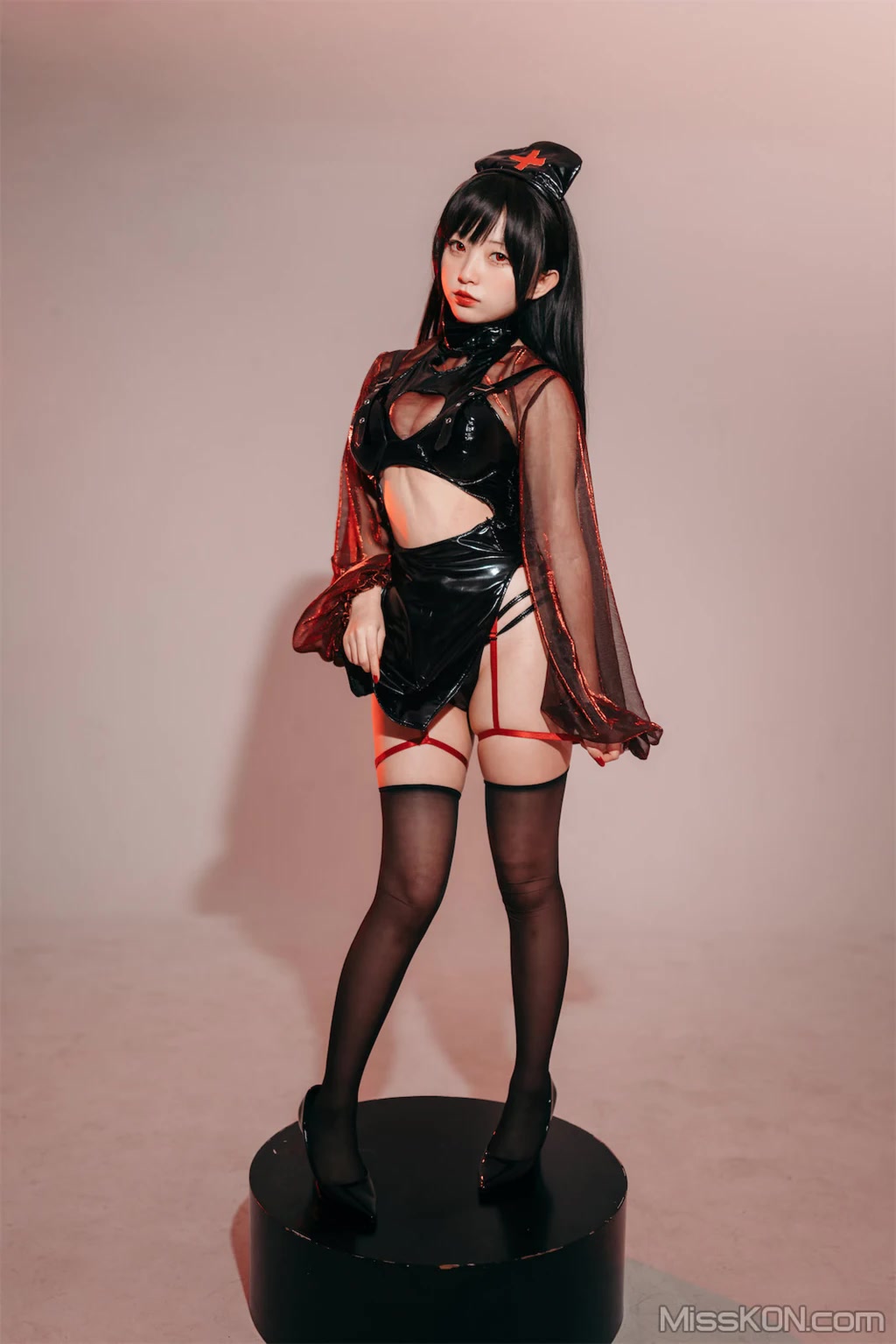 Coser@花铃: 猩红护士 (77 photos) Coser@花铃: 猩红护士 (77 photos)