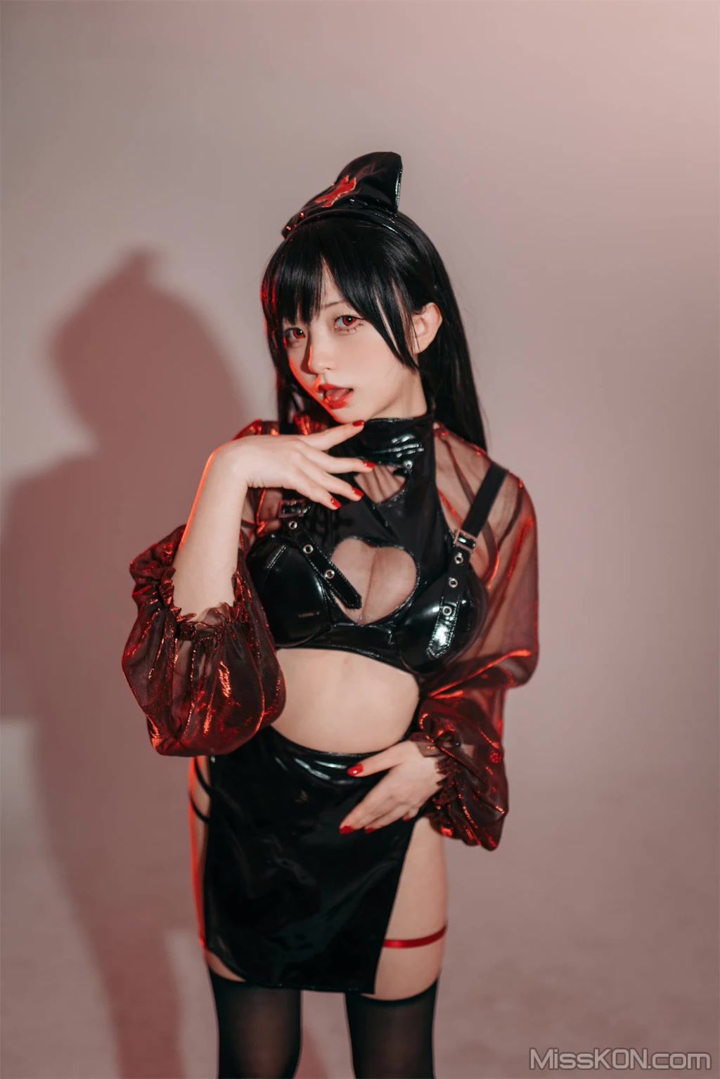 Coser@花铃: 猩红护士 (77 photos) Coser@花铃: 猩红护士 (77 photos)