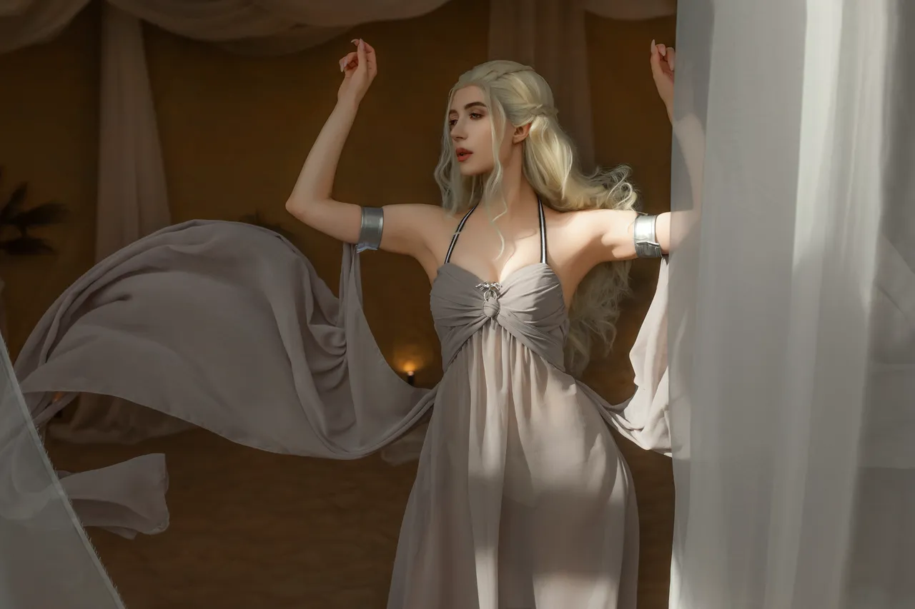 Mik Allen - Daenerys Mik Allen - Daenerys