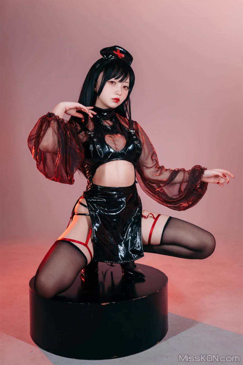 Coser@花铃: 猩红护士 (77 photos) Coser@花铃: 猩红护士 (77 photos)