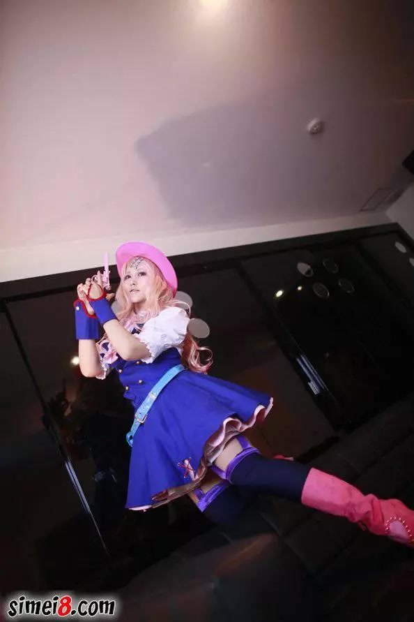 Komu cosplay Yuri ~ (8P) Komu cosplay Yuri ~ (8P)
