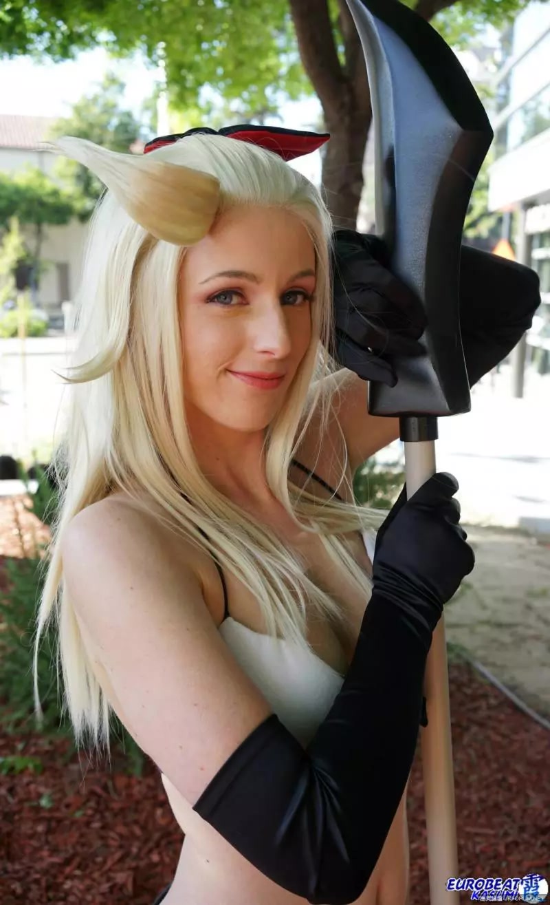Edea Lee (Bravo Bikini) - Bravely Default (17P) Edea Lee (Bravo Bikini) - Bravely Default (17P)