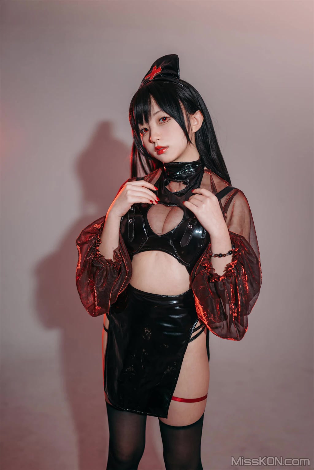 Coser@花铃: 猩红护士 (77 photos) Coser@花铃: 猩红护士 (77 photos)