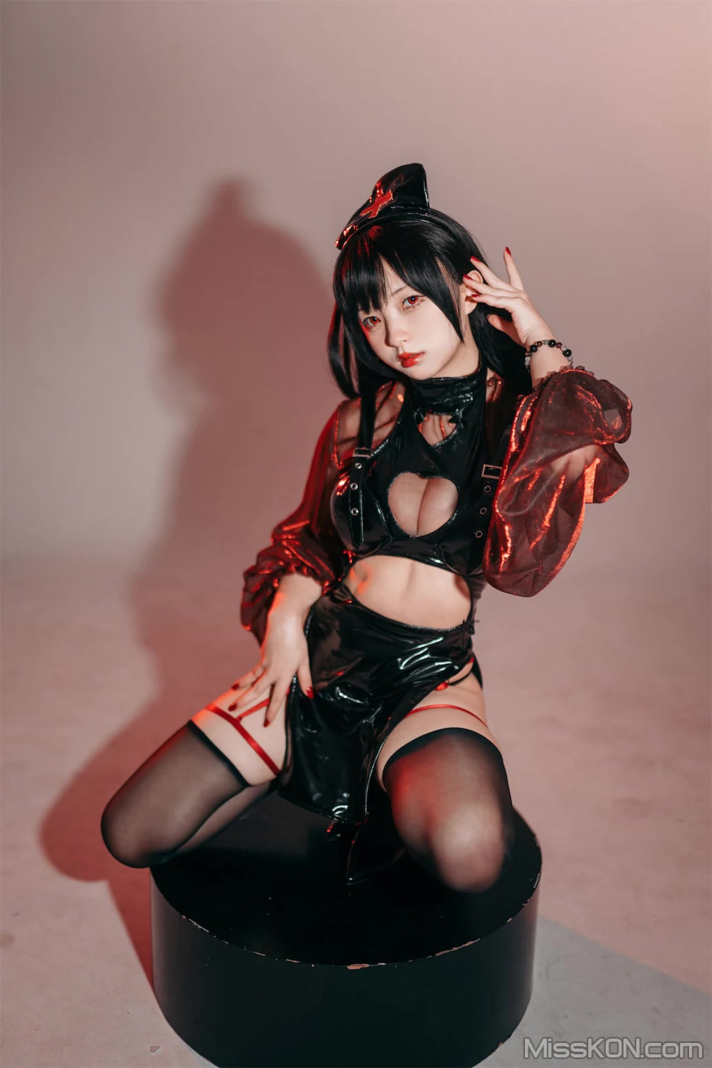 Coser@花铃: 猩红护士 (77 photos) Coser@花铃: 猩红护士 (77 photos)