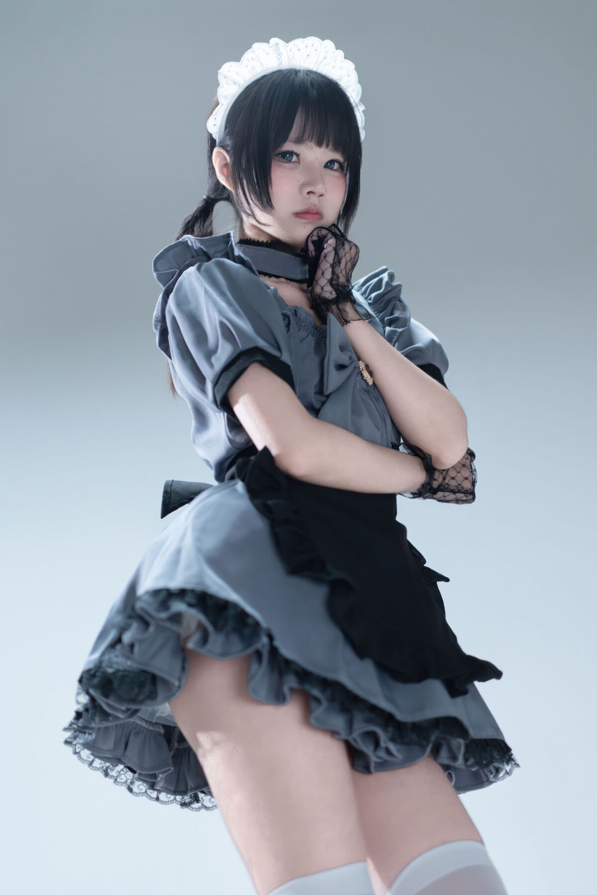 Coser@ Nagi Shimizu - Suitcase with Gray Maid (81P) Coser@ Nagi Shimizu - Suitcase with Gray Maid (81P)