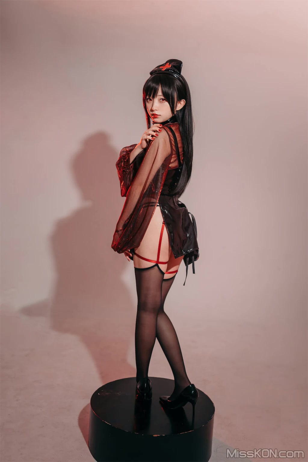 Coser@花铃: 猩红护士 (77 photos) Coser@花铃: 猩红护士 (77 photos)