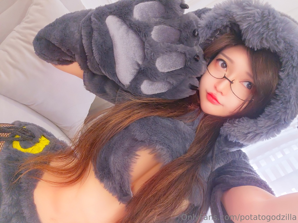 Potato Godzilla – Umbreon 1 Potato Godzilla – Umbreon 1