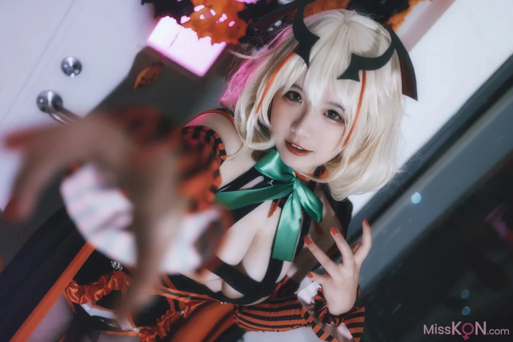Coser@ Aban is having a great time today: Ron Halloween (28 photos) Coser@ Aban is having a great time today: Ron Halloween (28 photos)