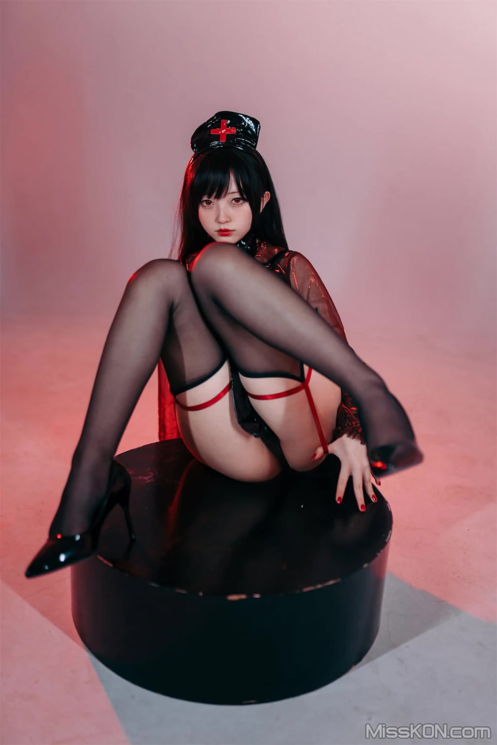 Coser@花铃: 猩红护士 (77 photos) Coser@花铃: 猩红护士 (77 photos)