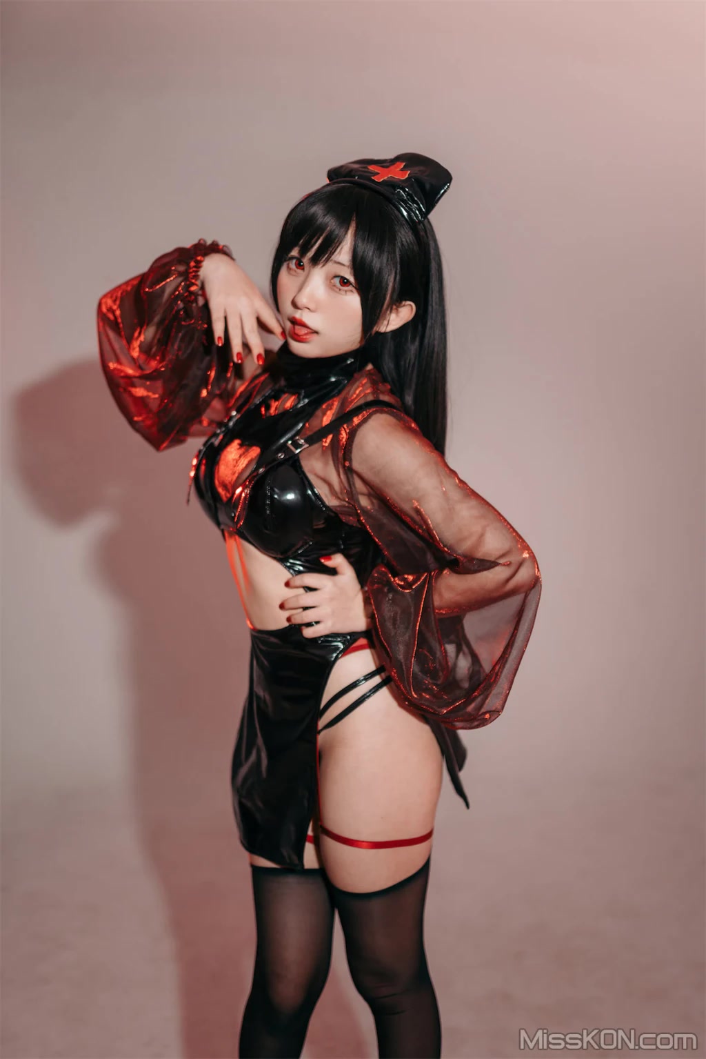 Coser@花铃: 猩红护士 (77 photos) Coser@花铃: 猩红护士 (77 photos)