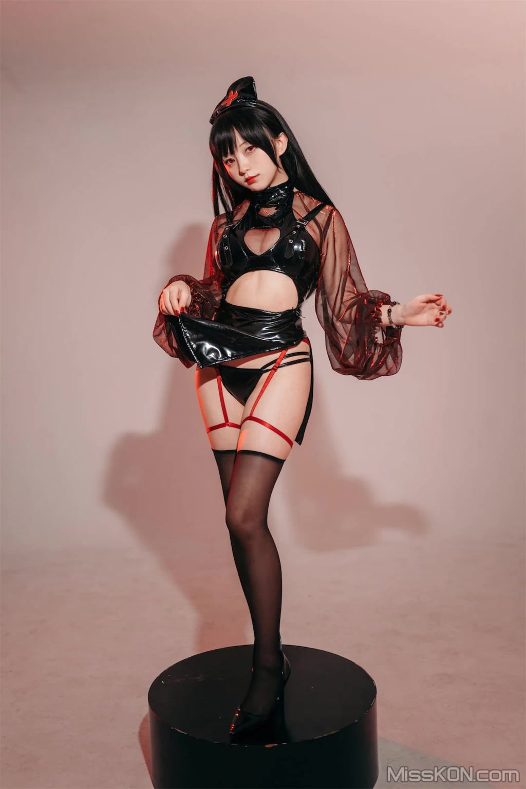 Coser@花铃: 猩红护士 (77 photos) Coser@花铃: 猩红护士 (77 photos)