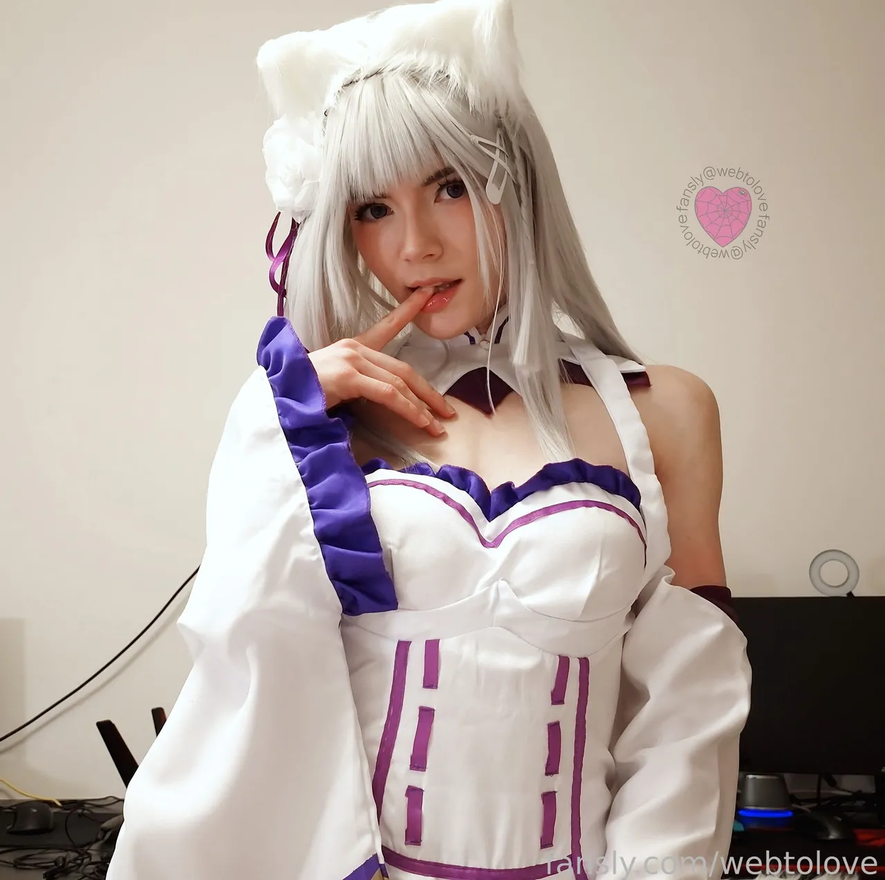 Webtolove - Emilia 1 Webtolove - Emilia 1