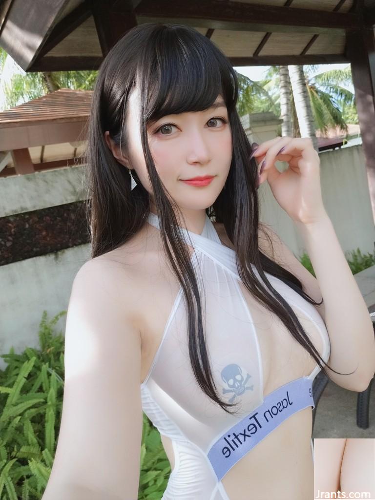 Coser@ Silver 81 One-Piece Sheer Swimsuit (80P) Coser@ Silver 81 One-Piece Sheer Swimsuit (80P)