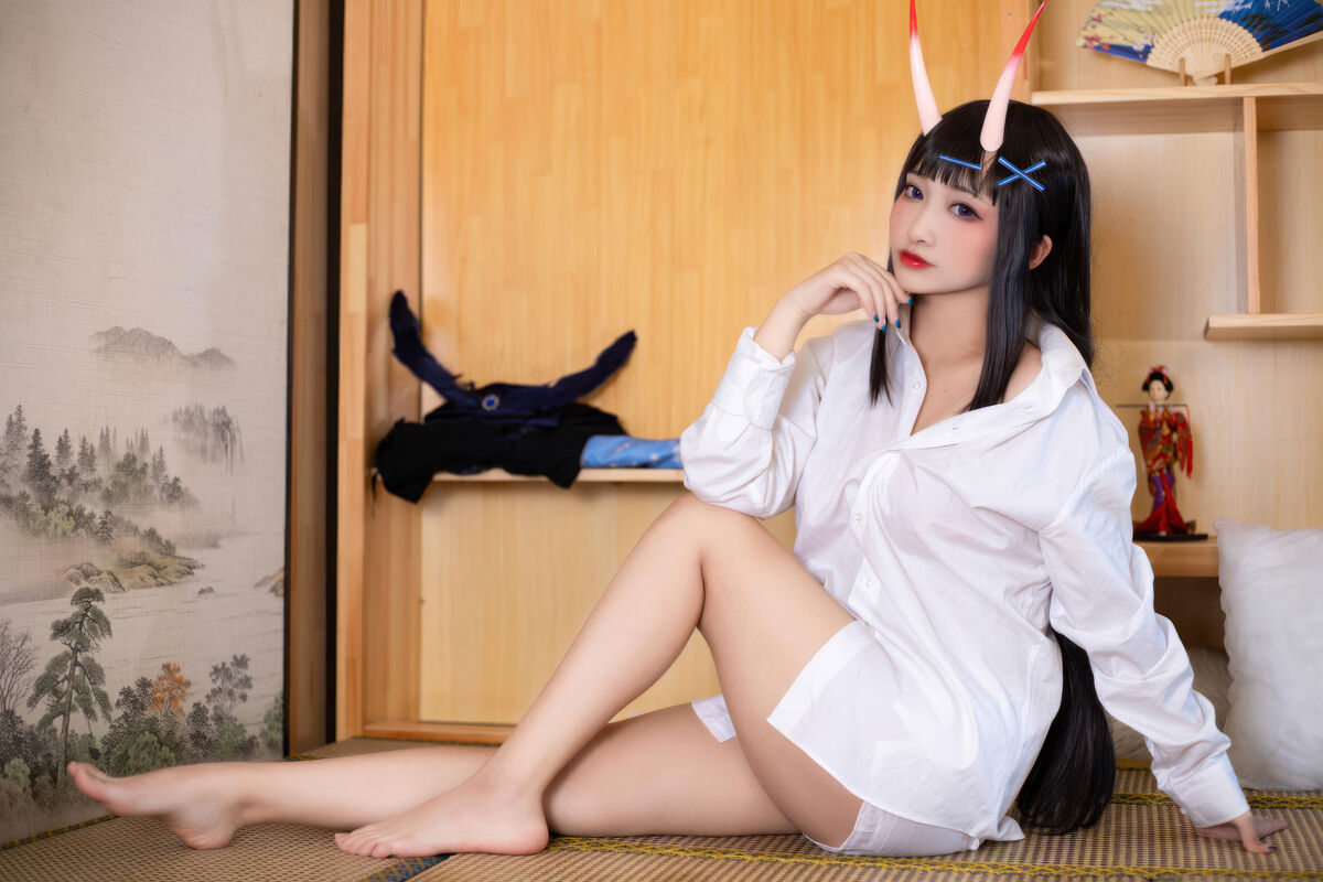 Coser@ LoLiSAMA - Azur Route - Noshiro Shirt (74P) Coser@ LoLiSAMA - Azur Route - Noshiro Shirt (74P)