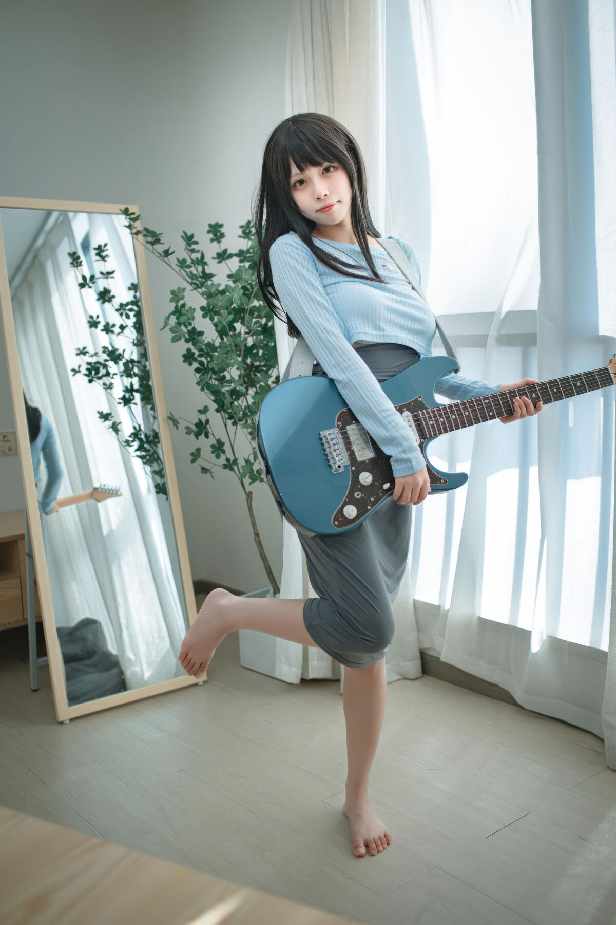 Coser@ Three Unmanned - Guitar Sister (25P) Coser@ Three Unmanned - Guitar Sister (25P)