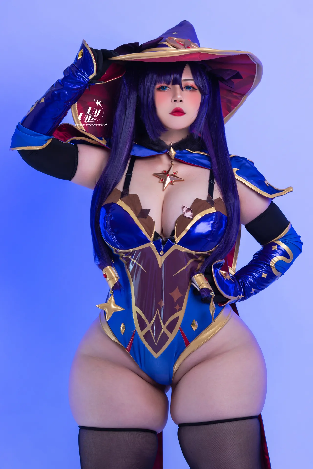 UyUy - Mona 2 UyUy - Mona 2