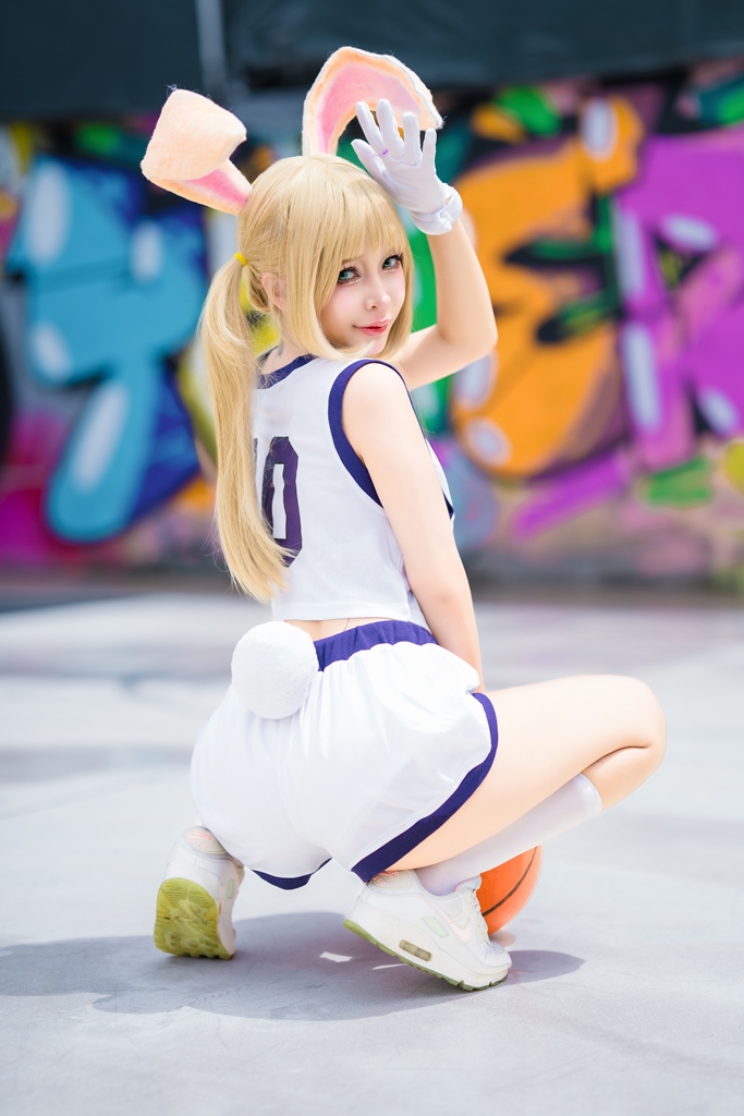 Umeko J – Lola Bunny Umeko J – Lola Bunny