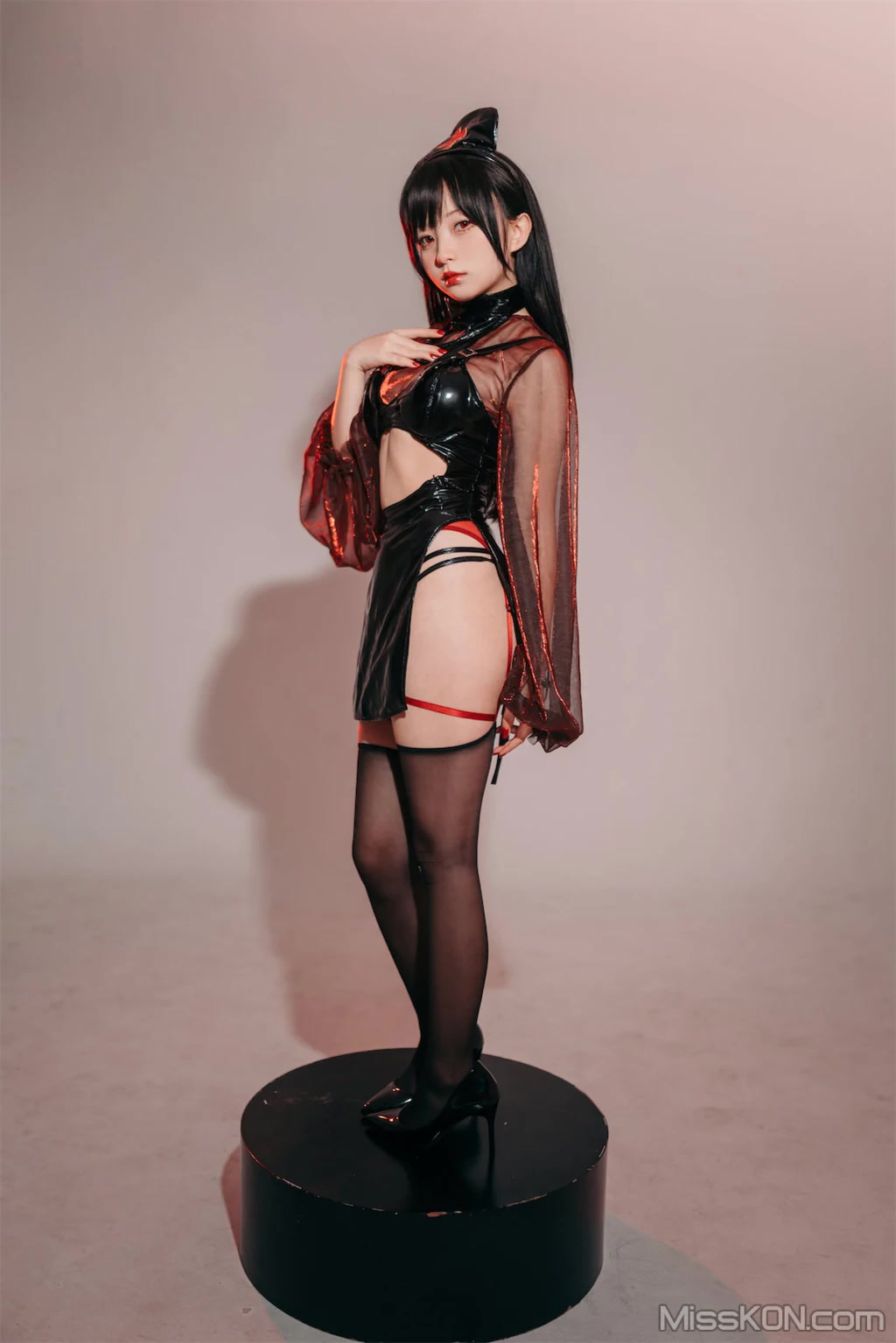 Coser@花铃: 猩红护士 (77 photos) Coser@花铃: 猩红护士 (77 photos)