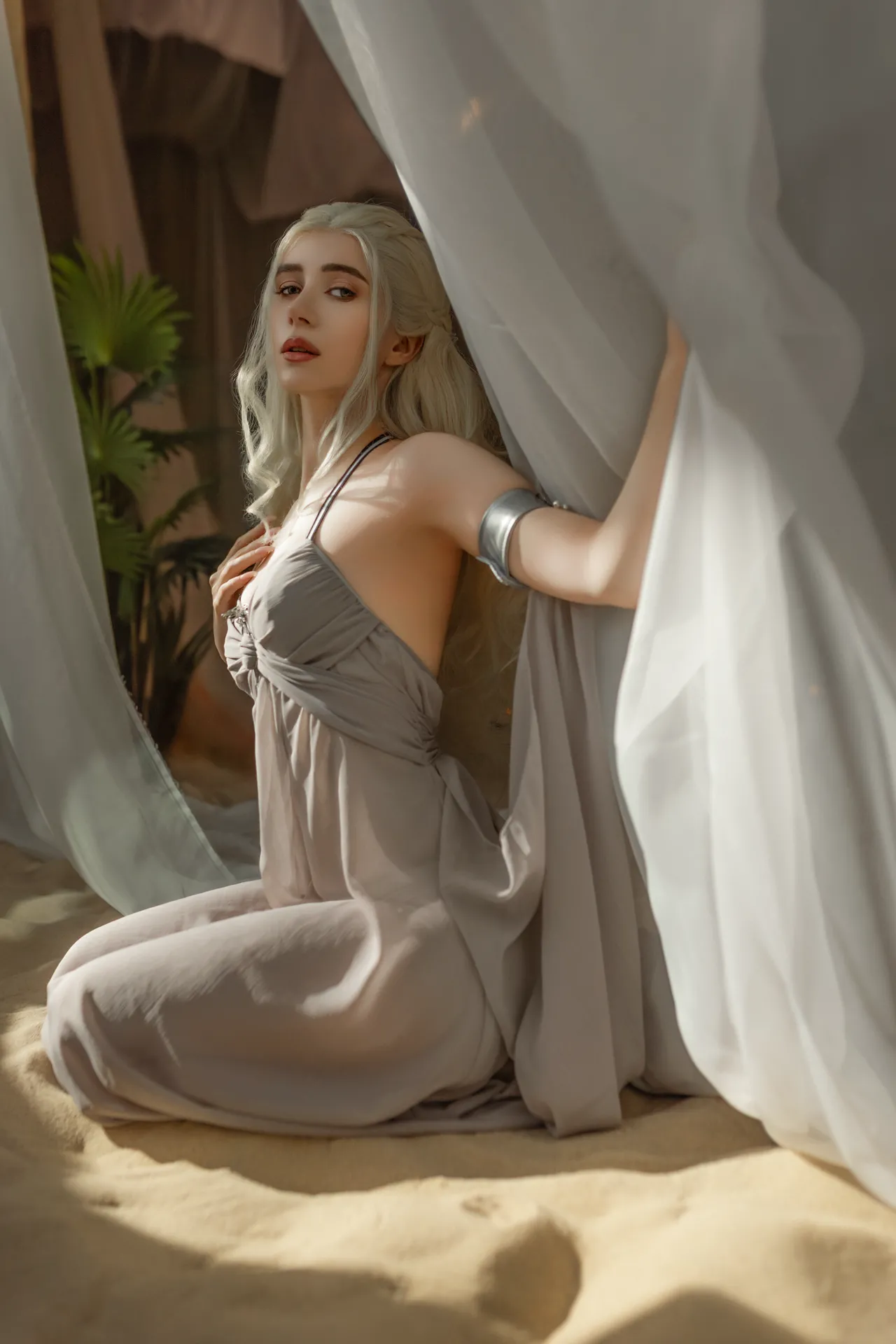 Mik Allen - Daenerys Mik Allen - Daenerys