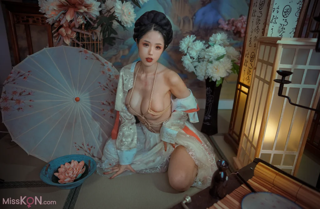 Coser@钛合金TiTi: 霜花店 (55 photos + 1 video) Coser@钛合金TiTi: 霜花店 (55 photos + 1 video)