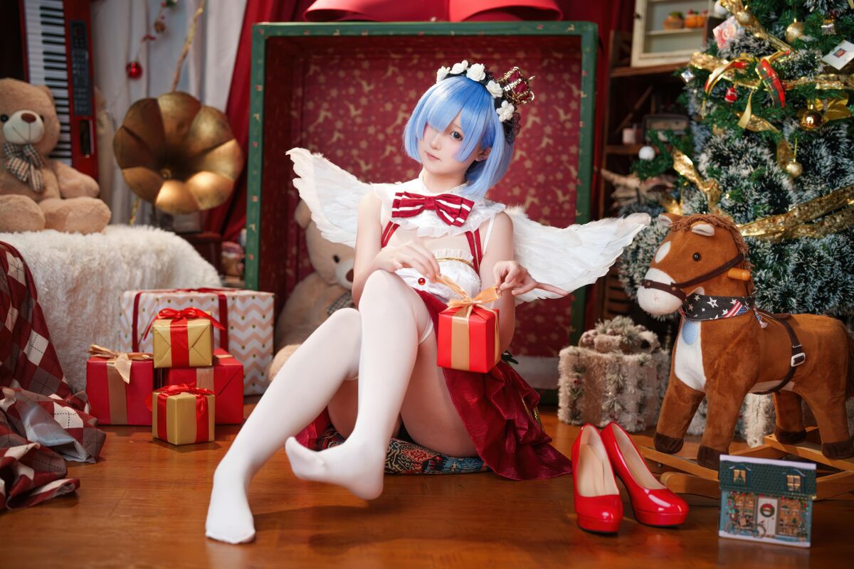 Coser@Seele MaiMai - Rem Christmas Story (64P) Coser@Seele MaiMai - Rem Christmas Story (64P)
