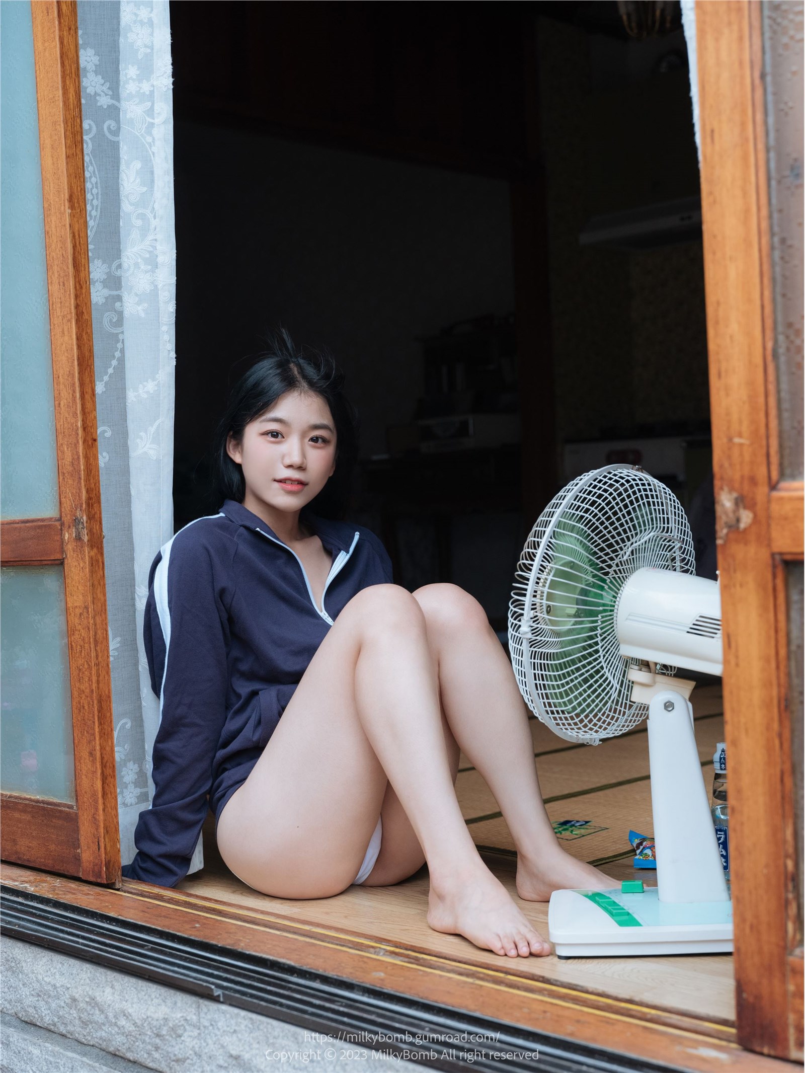 MilkyBomb - Yui Vol.002 - Tracksuit 1 MilkyBomb - Yui Vol.002 - Tracksuit 1