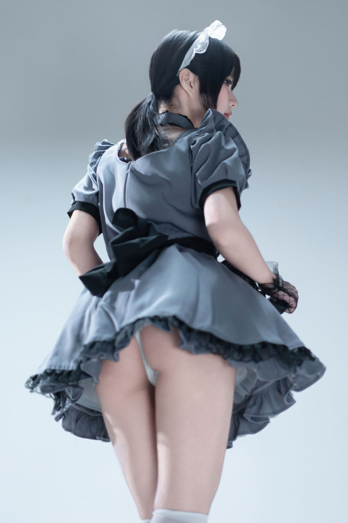 Coser@ Nagi Shimizu - Suitcase with Gray Maid (81P) Coser@ Nagi Shimizu - Suitcase with Gray Maid (81P)