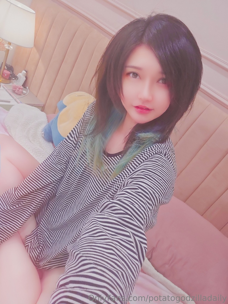 Potato Godzilla – OnlyFans Nude Feb 1-28, 2025 Potato Godzilla – OnlyFans Nude Feb 1-28, 2025